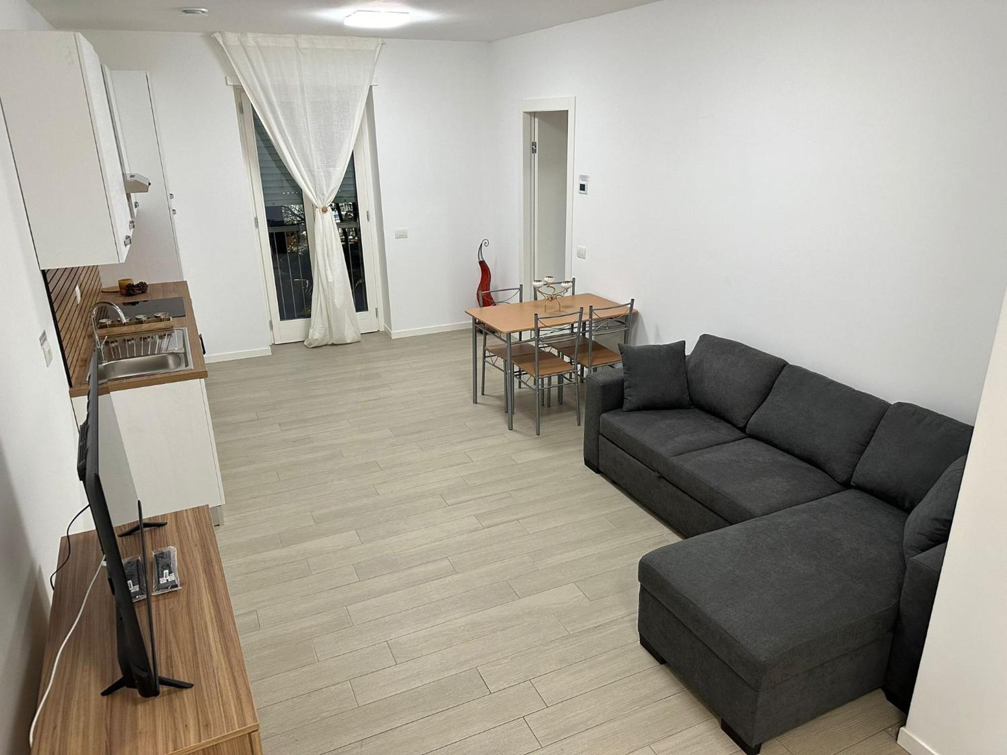 Casa Ideale Tim Appartmanti Moderni Vicina Al Centro Lecco Exteriér fotografie