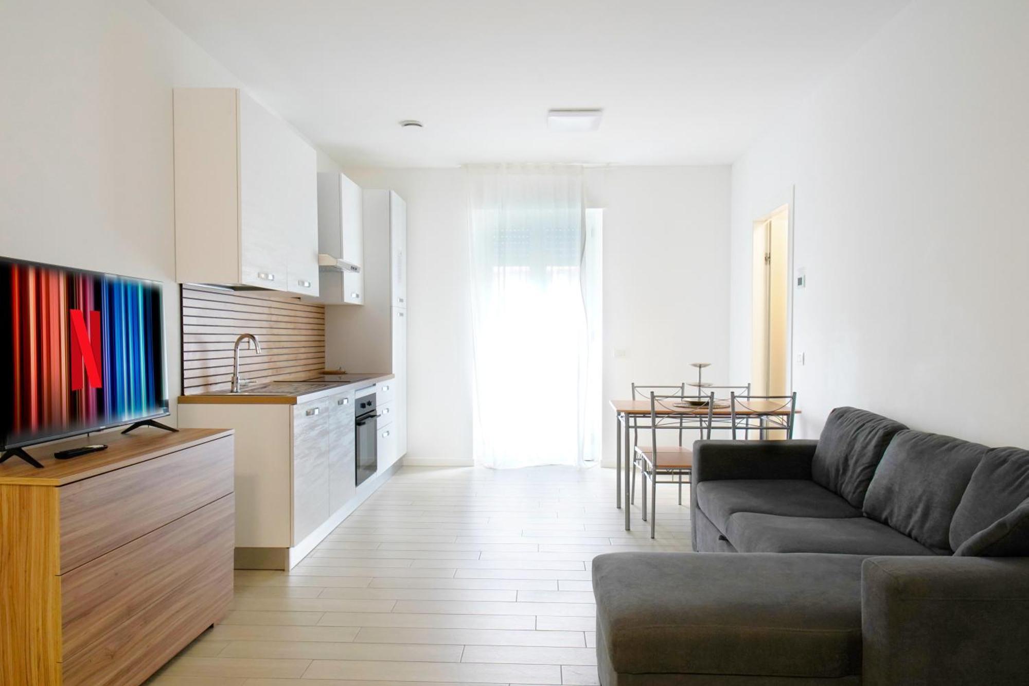 Casa Ideale Tim Appartmanti Moderni Vicina Al Centro Lecco Exteriér fotografie