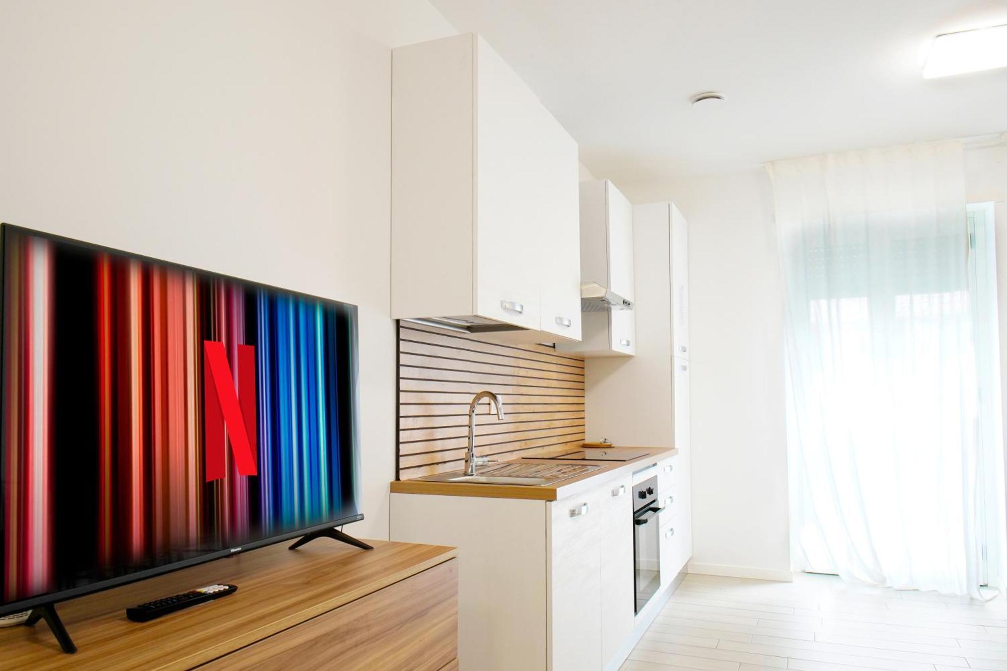 Casa Ideale Tim Appartmanti Moderni Vicina Al Centro Lecco Exteriér fotografie